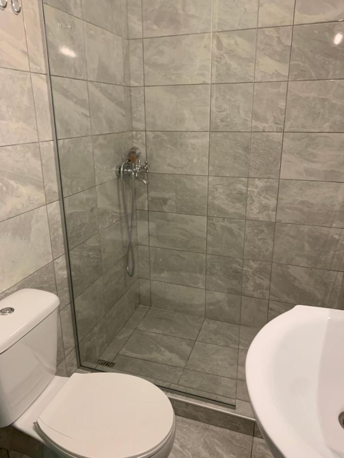 Holodek Apartments Ground & Semibasement Athena Bagian luar foto