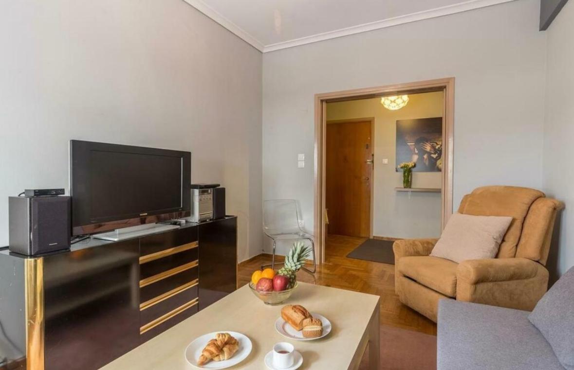 Holodek Apartments Ground & Semibasement Athena Bagian luar foto