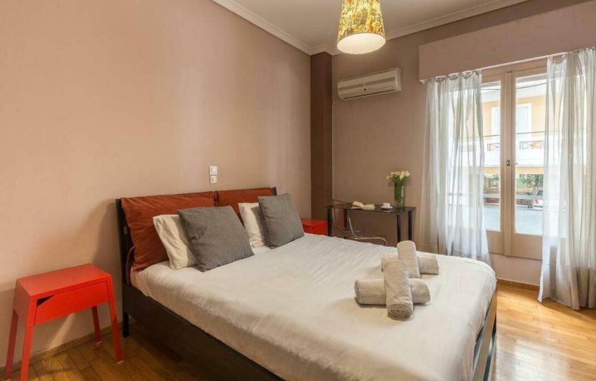 Holodek Apartments Ground & Semibasement Athena Bagian luar foto