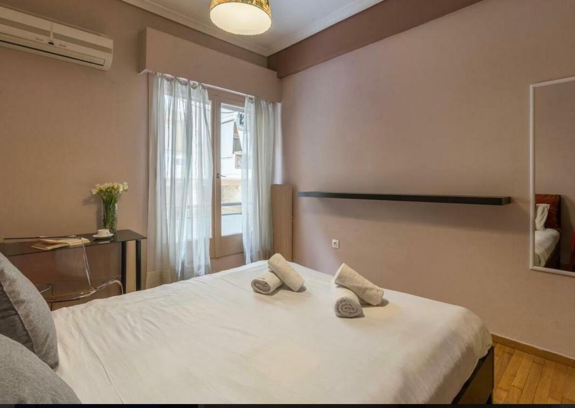 Holodek Apartments Ground & Semibasement Athena Bagian luar foto